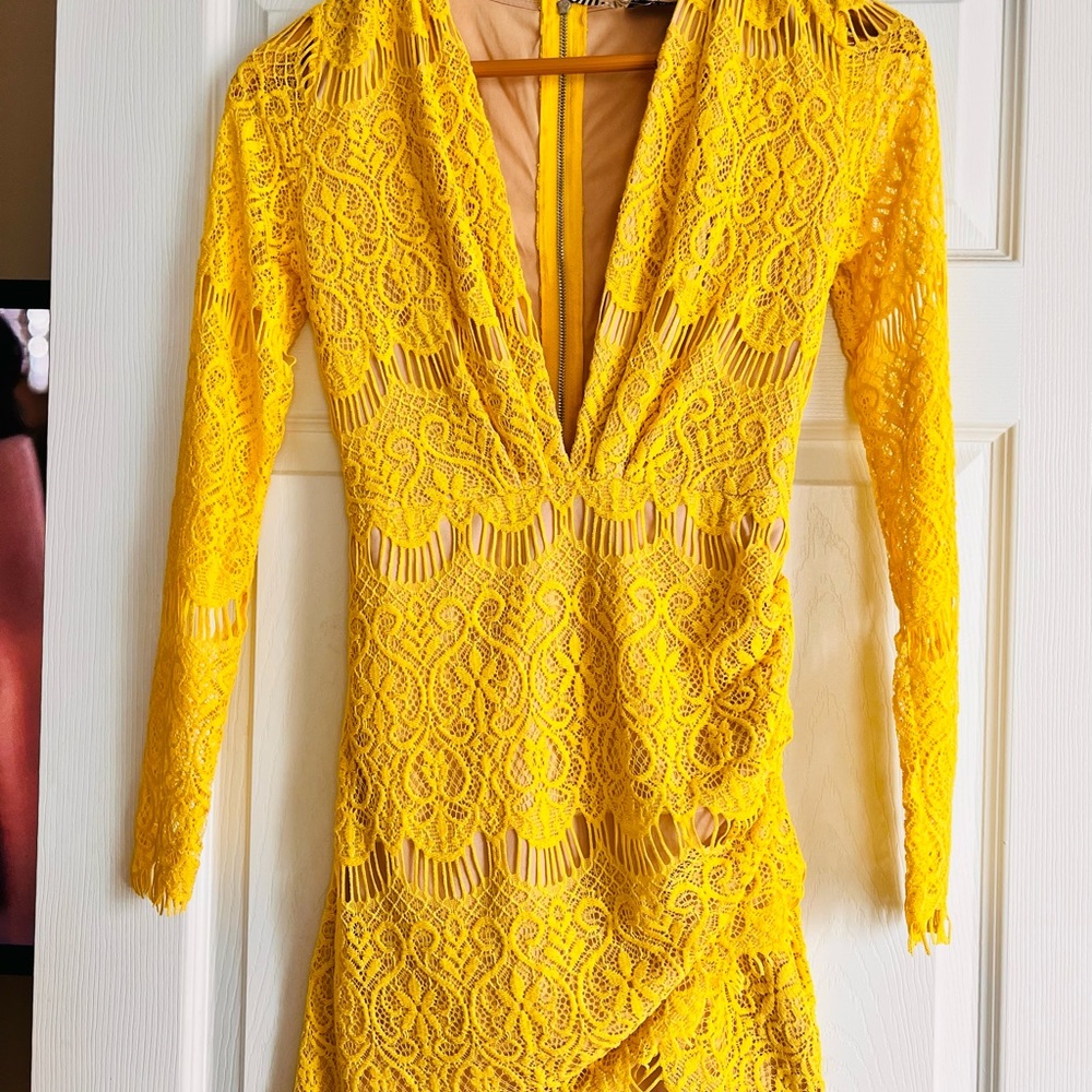 Beautiful Mustard Ángel Biba dress.  Size small